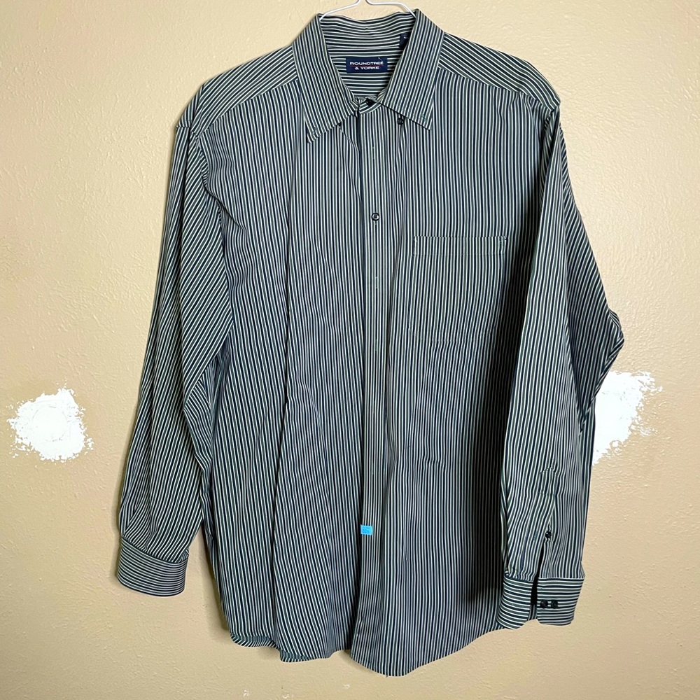 Men’s Roundtree & Yorke Shirt. XXL Tall